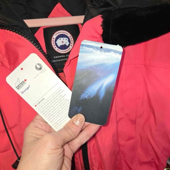 Canada Goose Kids Coral Fur-Trimmed Puffer Jacket - Picture 2 of 4